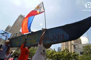 Ba rủi ro của Philippines nếu bắt tay Trung Quốc ở biển Đông