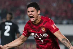 Khi bóng đá Trung Quốc nhập tịch bằng mọi giá