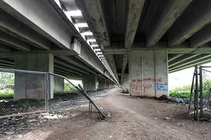 TP.HCM kiến nghị làm đường, bãi đậu xe dưới gầm cầu cao tốc