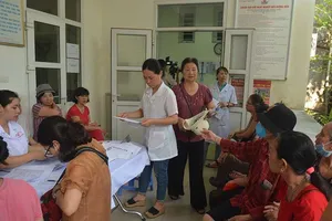 Vụ cháy Công ty Rạng Đông: Dân được khám miễn phí