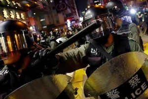 Hong Kong: Trung Quốc nói không ngồi yên nếu Mỹ can thiệp