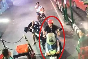 Video: Nhà báo rớt sông tử vong gần phà Cát Lái