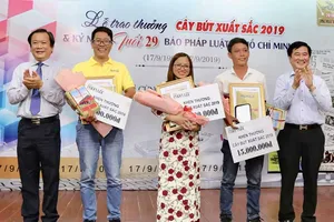 Trao giải Cây bút xuất sắc báo Pháp Luật TP.HCM 2019