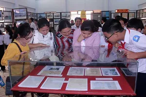 Trưng bày tư liệu về Hoàng Sa, Trường Sa của Việt Nam