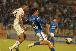 Người cũ và người thừa trên tuyển