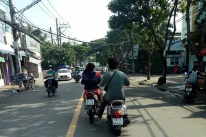 Vi phạm kép vầy thì nguy hiểm quá!