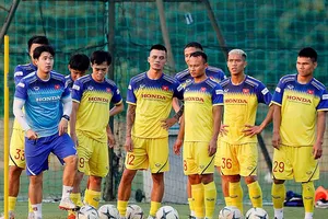 Thầy Park lo cầu thủ tịt ngòi và chấn thương