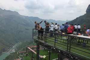 Kiến nghị tháo dỡ 6 tầng của Panorama trên Mã Pì Lèng
