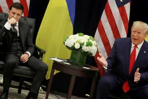 Ông Trump và hai vụ lùm xùm chưa giải đáp