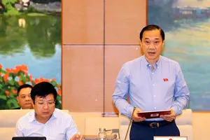 Không nên cấm dịch vụ đòi nợ thuê