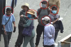 Nhóm móc túi ở Suối Tiên diễn kịch đánh lừa nạn nhân