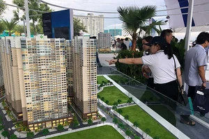 Địa ốc loay hoay tìm vốn, tiềm ẩn nguy cơ bong bóng?