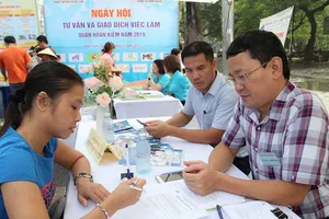 Tăng tuổi nghỉ hưu, giờ làm thêm, ngày nghỉ ra sao?