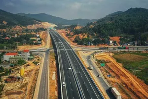 Đẩy nhanh tiến độ cao tốc Bắc-Nam, sân bay Long Thành