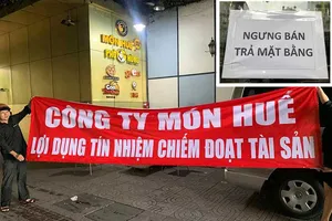 Món Huế bất ngờ đóng cửa hàng loạt, chủ nợ kêu trời