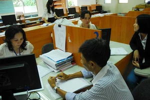 Mừng vì tăng trưởng cao nhưng lo về tính bền vững