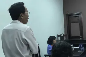 Kiện bệnh viện đòi bồi thường 1.000 đồng và xin lỗi