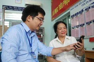 ‘Inbox tin nhắn’: Dân kêu, cán bộ xử lý ngay