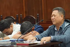 Nước mắt tại phiên xử vụ án đường Hồ Chí Minh