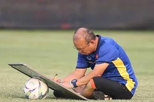 Thầy Hàn có công, làng bóng Việt chẳng phụ