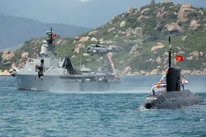 Giải pháp triển khai ‘tam công chiến pháp’ ở biển Đông