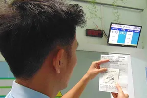 Bệnh nhân hết phải nghe giọng the thé gọi tên