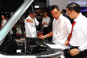 Ô tô Trung Quốc bị tẩy chay vì đường lưỡi bò phi pháp