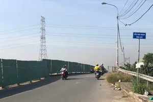 Chú ý phân luồng tại cầu Ông Cày, quận 9