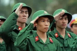 Vợ sắp sinh con, có được hoãn nghĩa vụ quân sự?