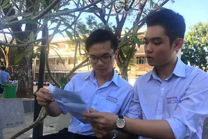 2 học sinh khiến 20 cô, thầy hiến tạng