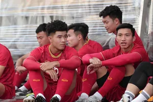 Vàng bóng đá hiếm mới quý