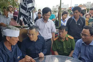 Bắt tài xế say rượu, không bằng lái tông 7 người