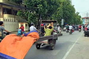 Hà Nội sẽ dừng hoạt động của xe ba bánh, xích lô