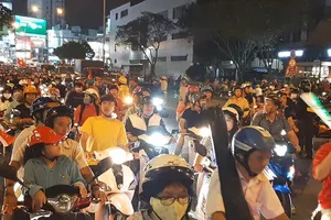 Người dân ăn mừng U-22 Việt Nam vào chung kết SEA Games 30