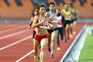 Điền kinh và bóng đá nam nhắm đến mục tiêu cuối