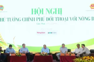 Video: Thủ tướng đối thoại với nông dân tại Cần Thơ