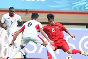 U-19 Việt Nam lúc nhạt lúc đậm