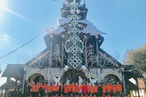 Noel đến sớm tại lò bóng đá Lưu Ngọc Hùng