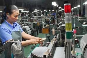 Thưởng tết, nơi trăm triệu, chỗ bằng tô phở