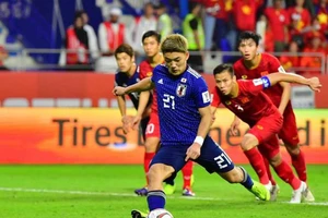 Toan tính của thầy Park và HLV Nishino