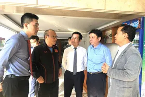 Thầy trò ông Park được tặng buồng ôxy cao áp