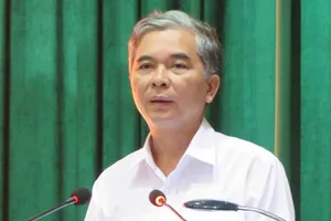 Bộ đội giúp dân an tâm vui tết