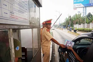 CSGT khuyến cáo hạn chế qua cầu Rạch Miễu dịp tết