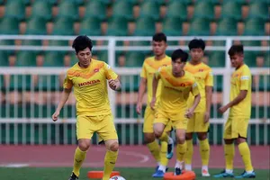 Đình Trọng ra sân trong trận U-23 VN thua U-23 Bahrain 1-2