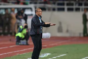 Cơn đau đầu không dễ chịu của ông Park!