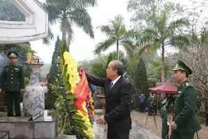 Phó Thủ tướng thăm đồn biên phòng và bà con ở Hà Giang