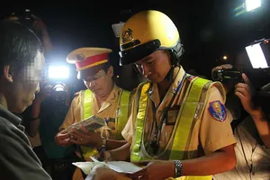 Giải thích quy định của Bộ Công an về quay phim CSGT