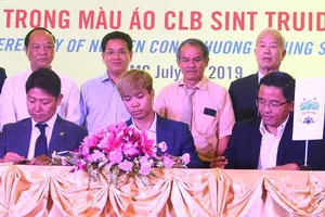 Bầu Đức, Công Phượng và bài toán cầu thủ Việt xuất ngoại