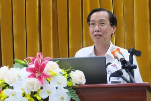 TP.HCM áp dụng ‘năm tại chỗ’ chống dịch Corona