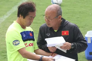 Ông Park cần học hỏi trợ lý Lee